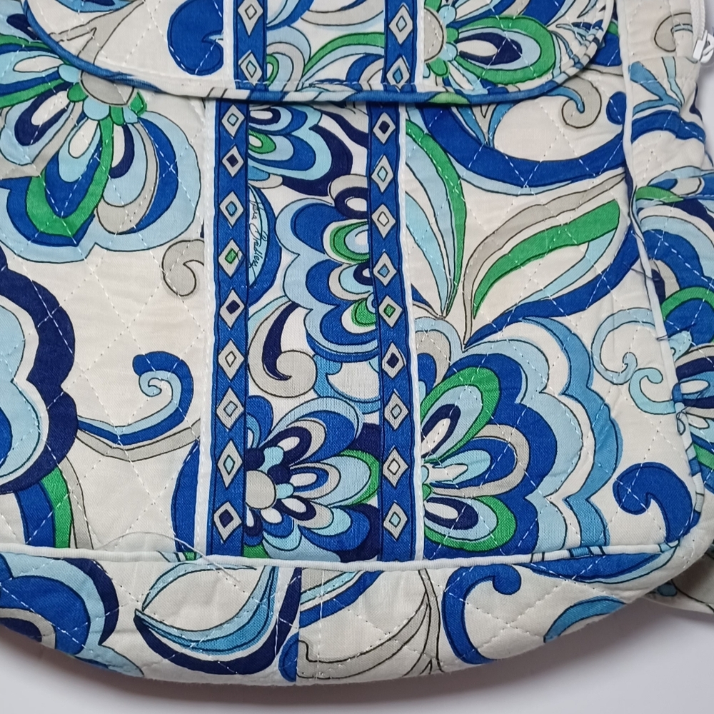 Vera Bradley Mediterranean White Quilted Cotton Backpack. - Picture 4 of 9